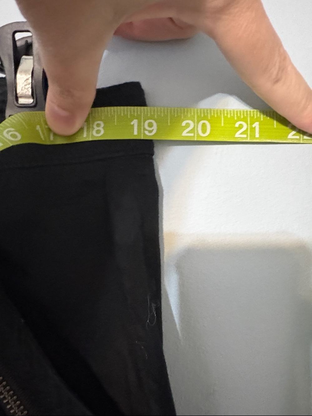 Size 16 Black 100% cotton Cargo Pants with Snap/ Flap Pockets Utility Skater - Picture 8 of 10